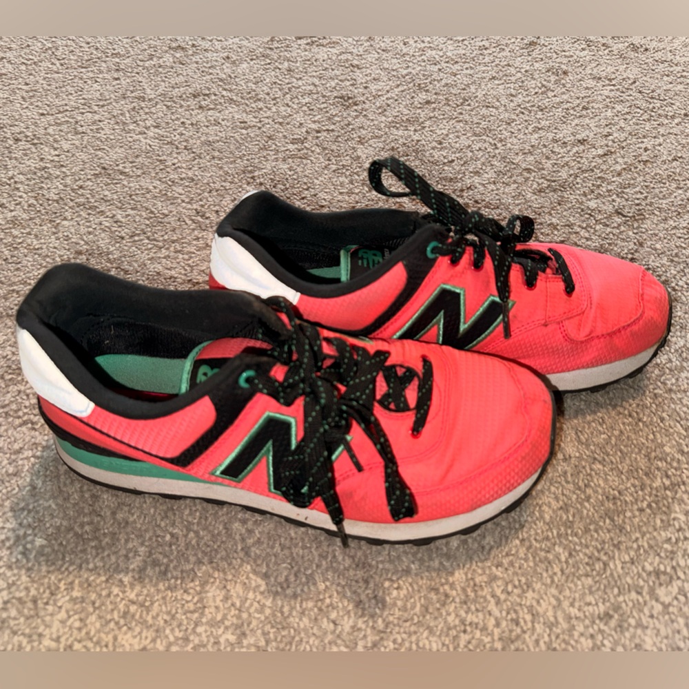 New Balance Women's 574 Windbreaker Pack Watermelon Pink